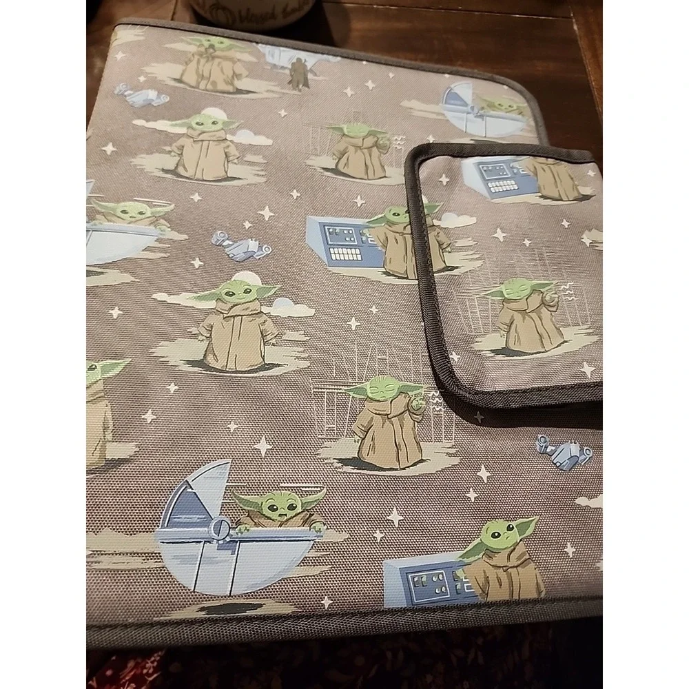 Pottery Barn Kids 3 ring Binder & Pencil Case Grogu Star Wars Baby Yoda Glow